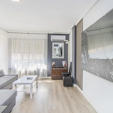 Your Large Family In Apartment Zaragoza