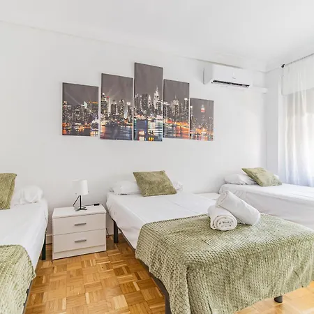 Your Large Family In Apartment Zaragoza