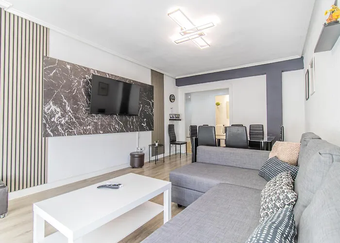 아파트 Your Large Family In