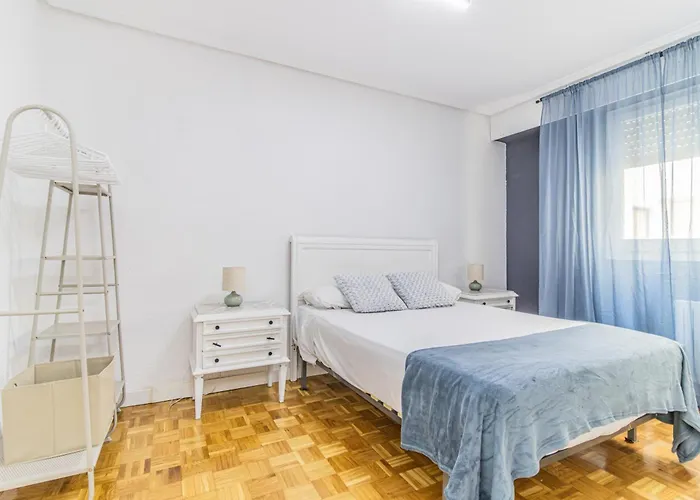 Your Large Family In 아파트 *