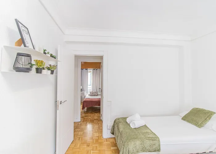 Your Large Family In * 사라고사